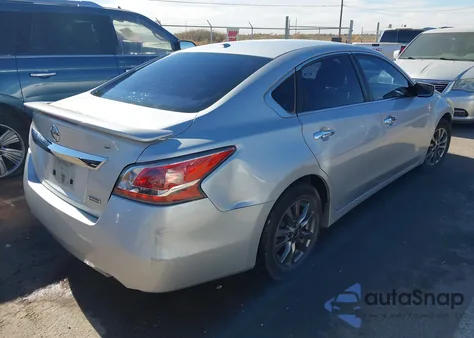 2015 Nissan Altima 2.5 S из США, поврежденный, VIN 1N4AL3AP9FC468721